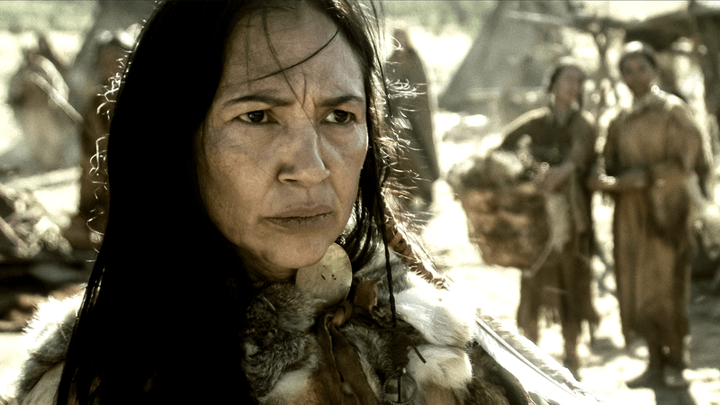 Irene Bedard dans le rôle de Winter Bird dans American Primeval Épisode 3