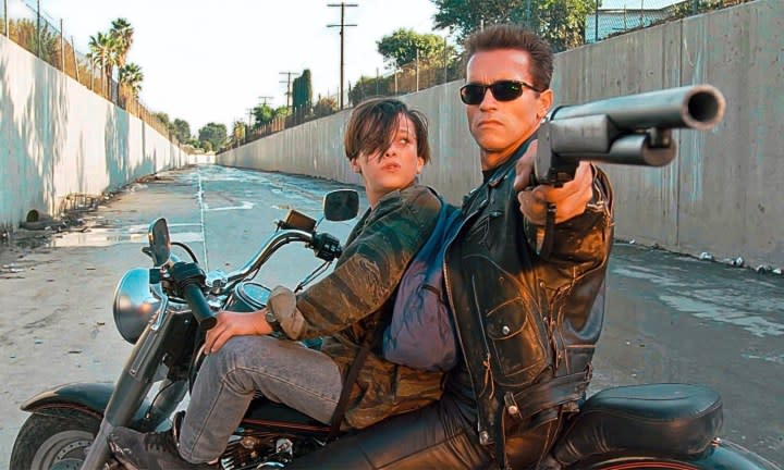 John Connor et le Terminator sur une moto dans Terminator 2.