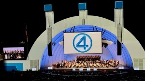 Démonstration revive à un large stage au Hollywood Bowl