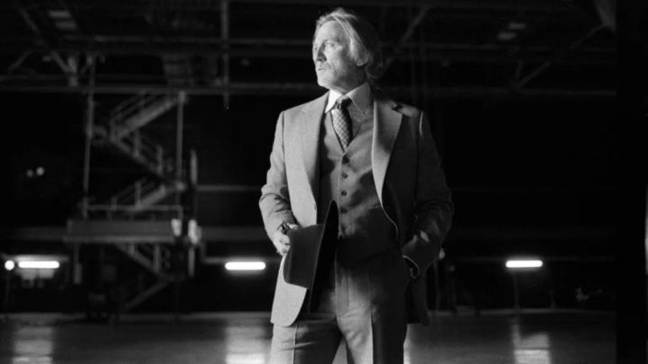 Daniel Craig dans Wake Up Dead Man: A Knives Out Mystery.