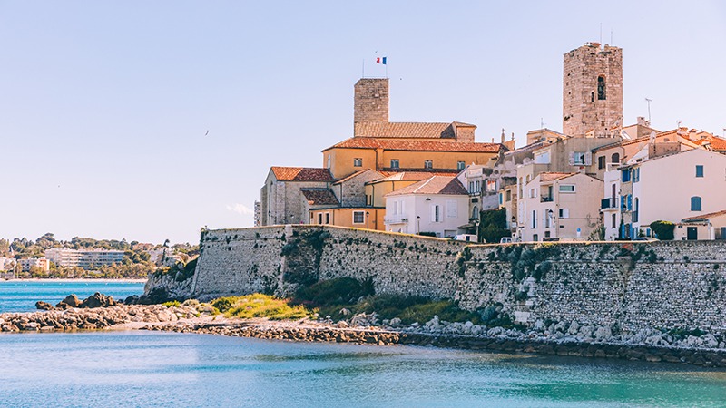 Le vieux town d'Antibes – tellement charmant !