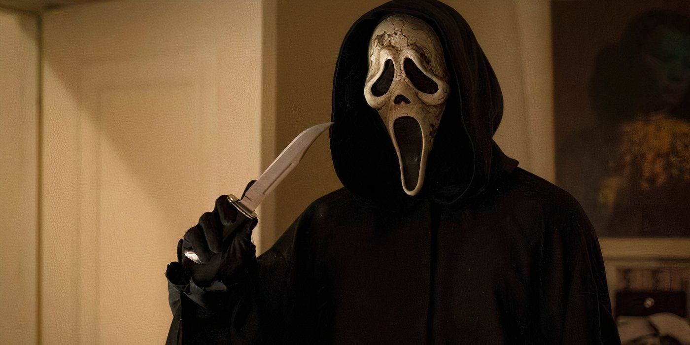 Ghostface dans 'Scream' (1996), tenant un couteau