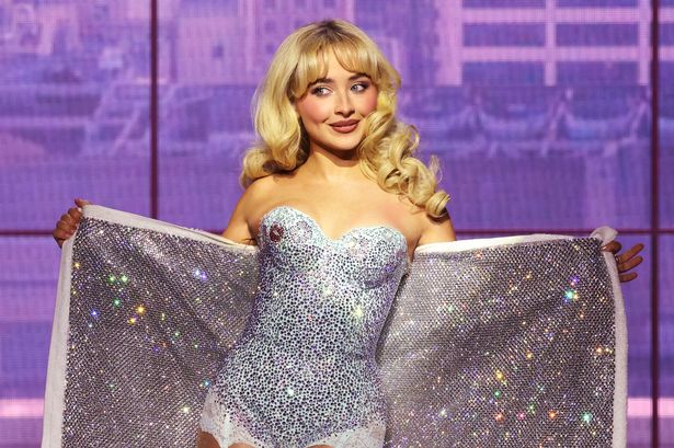Sabrina Carpenter pourrait interdire les téléphones