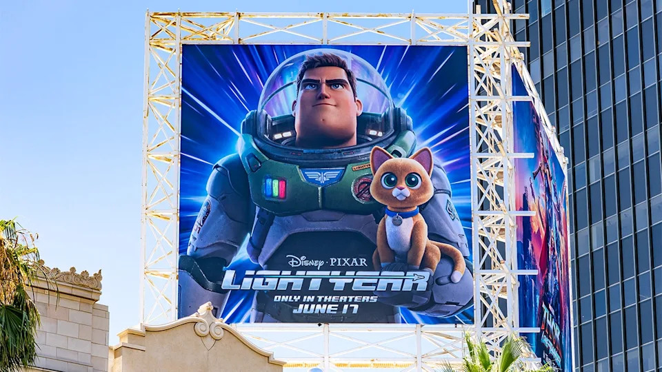 Affiche du film 'Lightyear'
