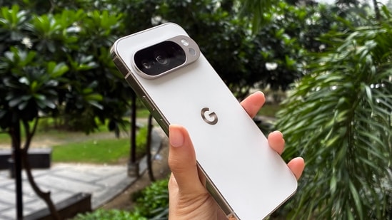 Déballage exclusif du Google Pixel 10 Pro 5G.
