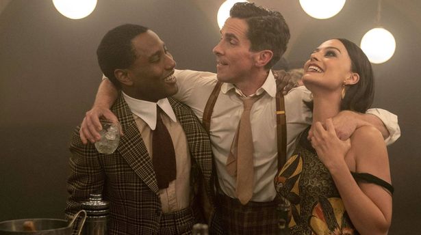 John David Washington, Christian Bale et Margot Robbie dans Amsterdam