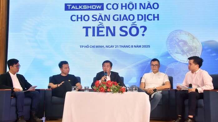 Débat sur les opportunités des plateformes d’échange de cryptomonnaies à Ho Chi Minh-Ville, 21 août 2025