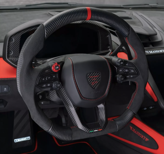 Vue latérale du Revuelto transformé par Mansory