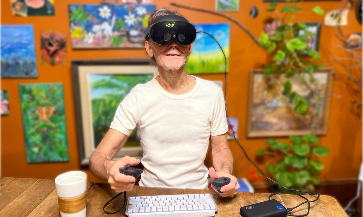 Alan Truly utilisant un Meta Quest Pro