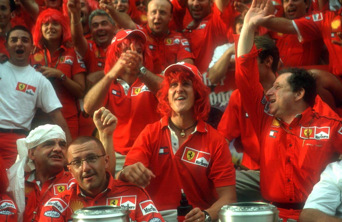 Michael Schumacher et Jean Todt célébrant leur victoire