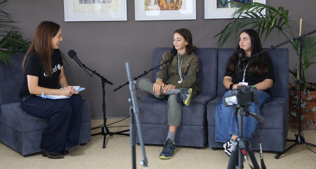La journaliste Lucía Regueiro, lors d'un pódcast.