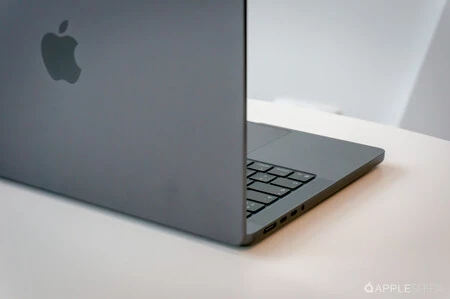MacBook Pro M5