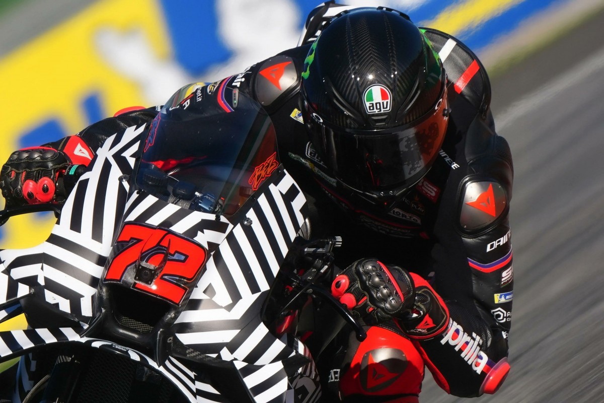 Marco Bezzecchi lors des tests IRTA de MotoGP à Valence sur le nouveau prototype Aprilia RS-GP26