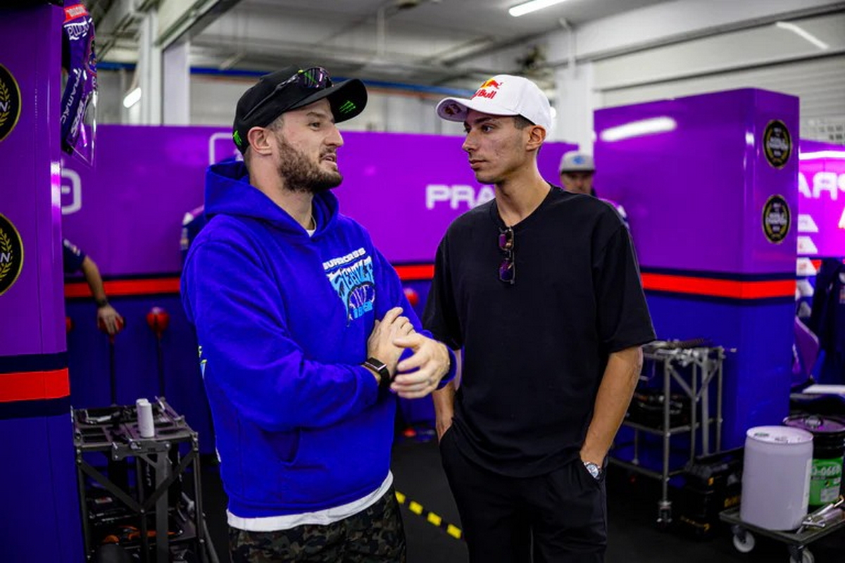 Jack Miller et Toprak Razgatlioglu lors des tests MotoGP à Valence