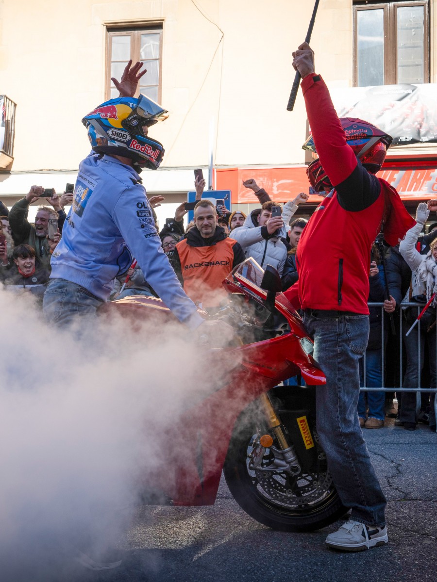 Les frères Márquez en pleine célébration