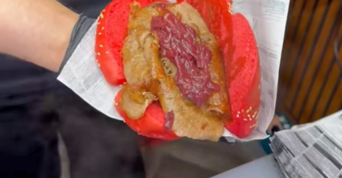 Döner au chou rouge et sauce Brune : le phénomène viral à Berlin !
