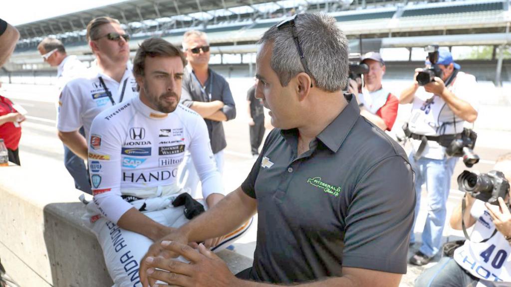Alonso et Montoya lors de l'Indy500 en 2017.