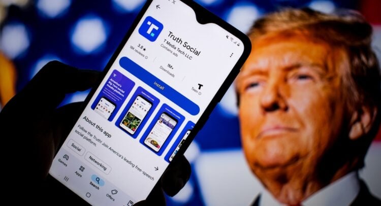 Une Révolution Crypto : Comment un Virage Peut Propulser la Valorisation Boursière de Trump Media (DJT)