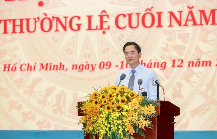 Tran Quang Lam répond aux questions sur le logement social.