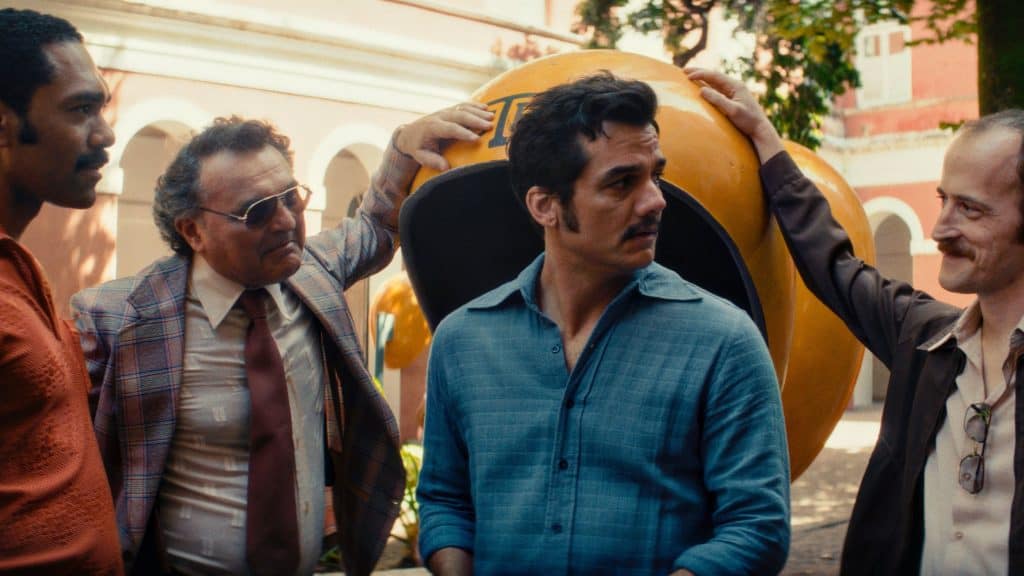 Scène de film brésilien autour d'un orelhão