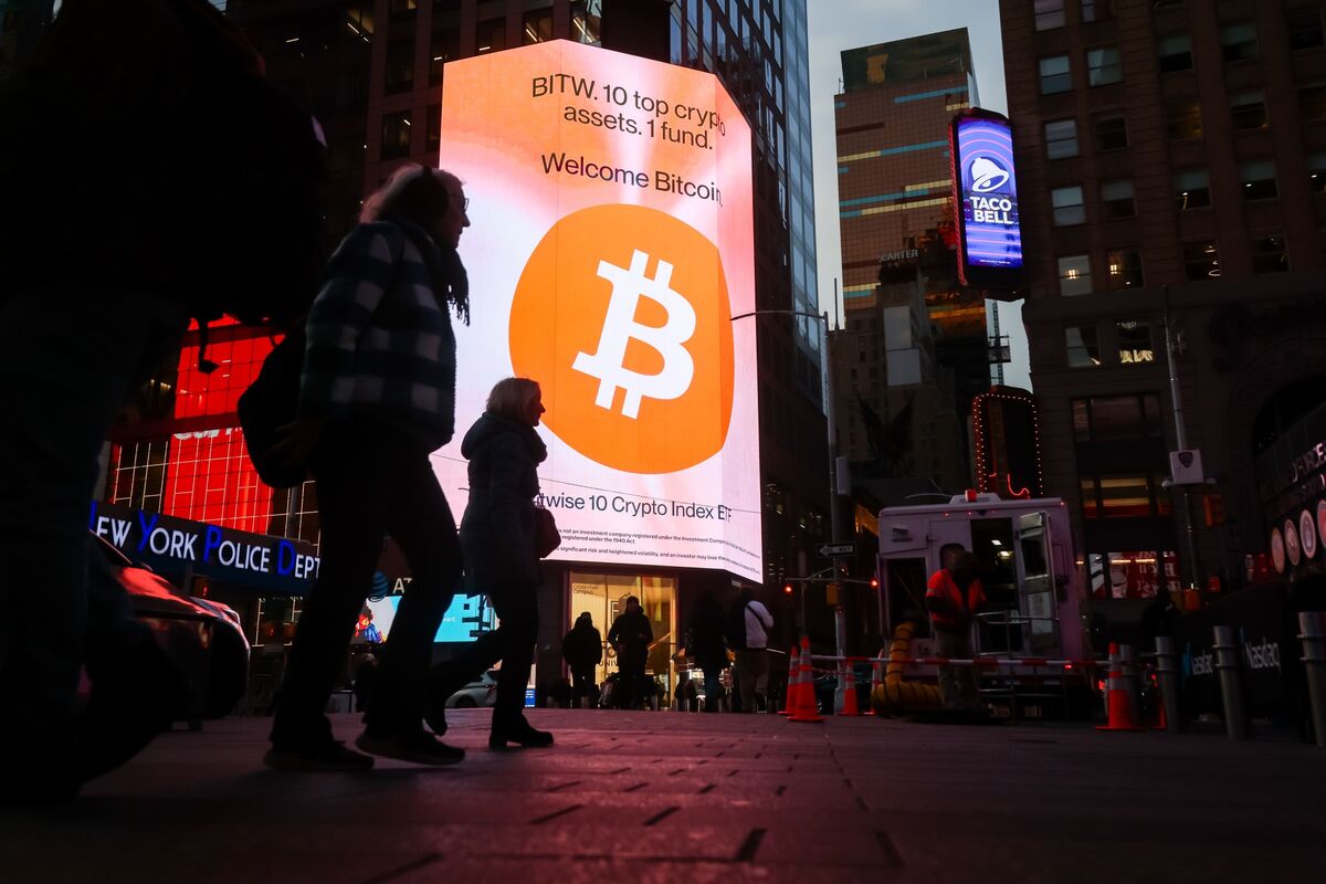 Bitcoin franchit les 86 000 $ tout en sombrant vers des creux annuels !