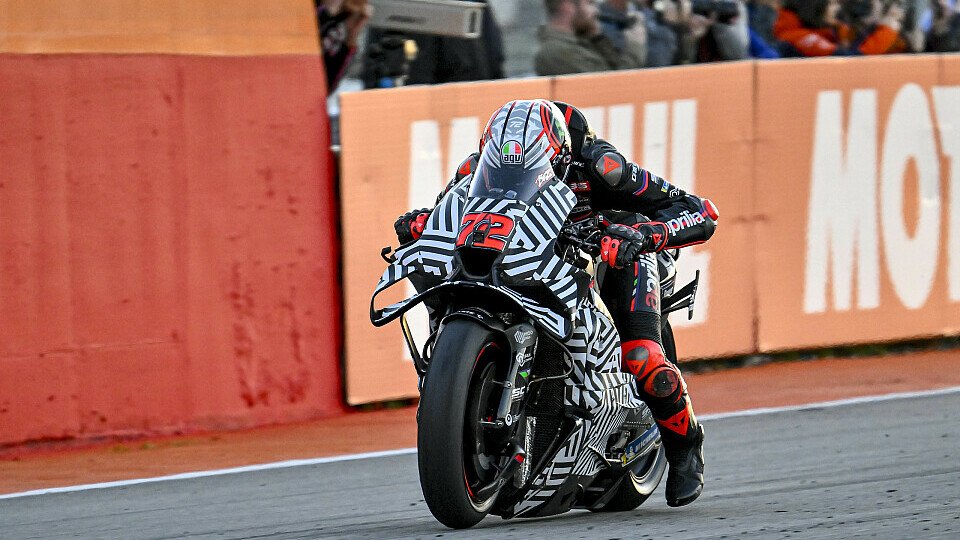 Marco Bezzecchi lors d'une tentative de départ au test de Valencia