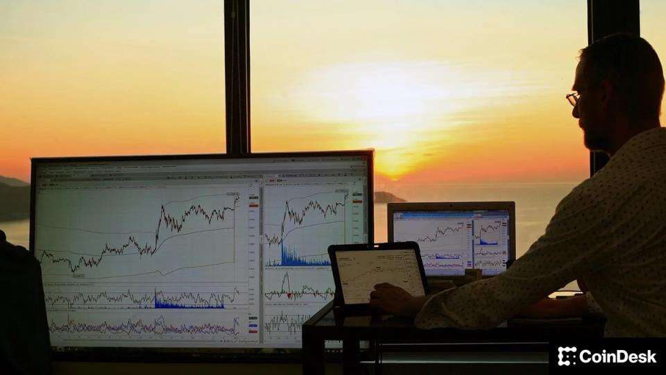 Les Marchés S'effondrent alors que le Bitcoin Suscite des Prises de Bénéfices de Fin d'Année