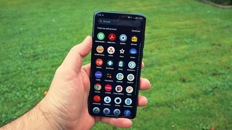 De 1029 à 468 euros : offre incroyable pour ce smartphone haut de gamme avec Snapdragon 8 Elite, triple caméra de 50 MP et batterie de 6000 mAh