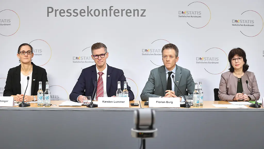 Photo de la conférence de presse sur les statistiques de la population en Allemagne
