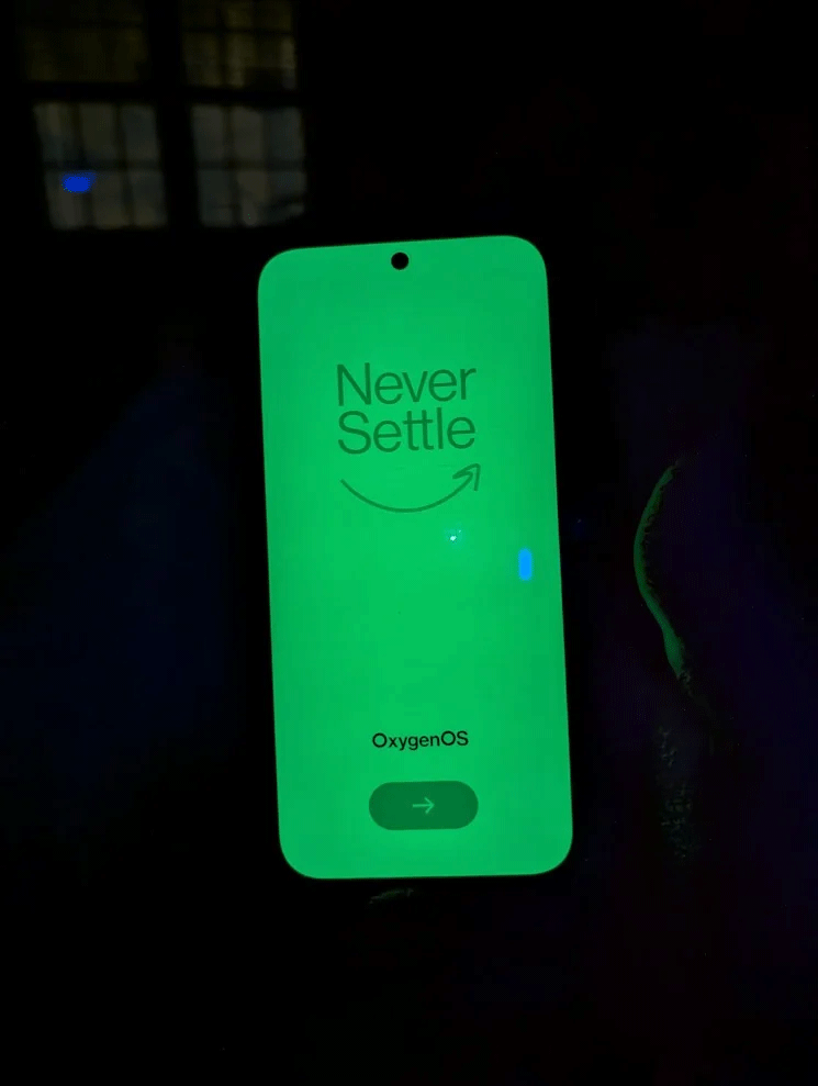 Pantalla OnePlus 15 en couleur verte