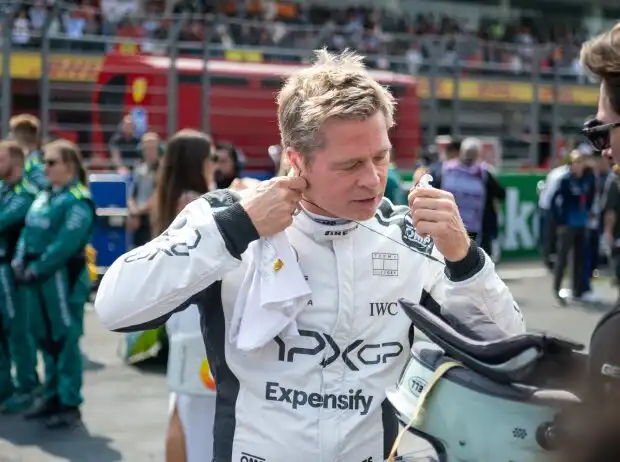 Brad Pitt lors du tournage du film de F1 (2024)