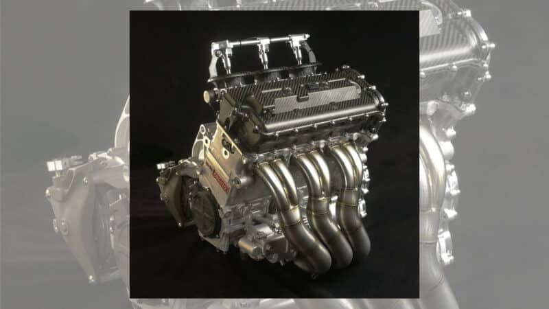 Le moteur de la Cube, basé sur une technologie F1