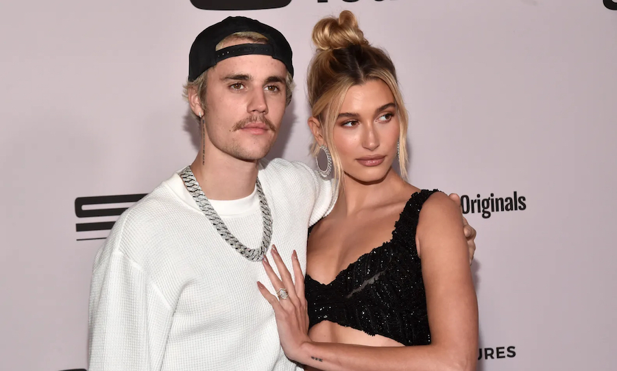 Hailey Bieber dément avoir reposté un TikTok sur l’« abus » dans son mariage !