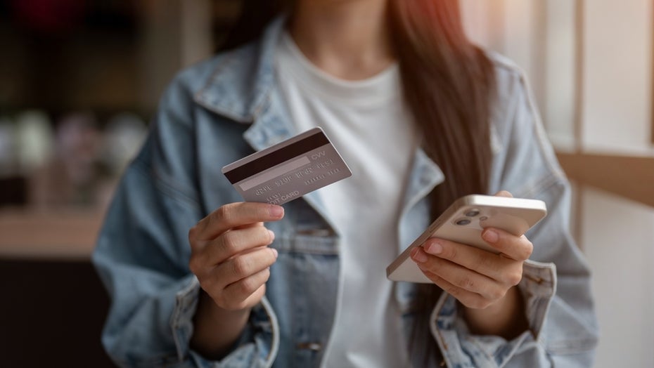 Commerce social : Un tiers des jeunes de la Génération Z achète exclusivement via les réseaux sociaux