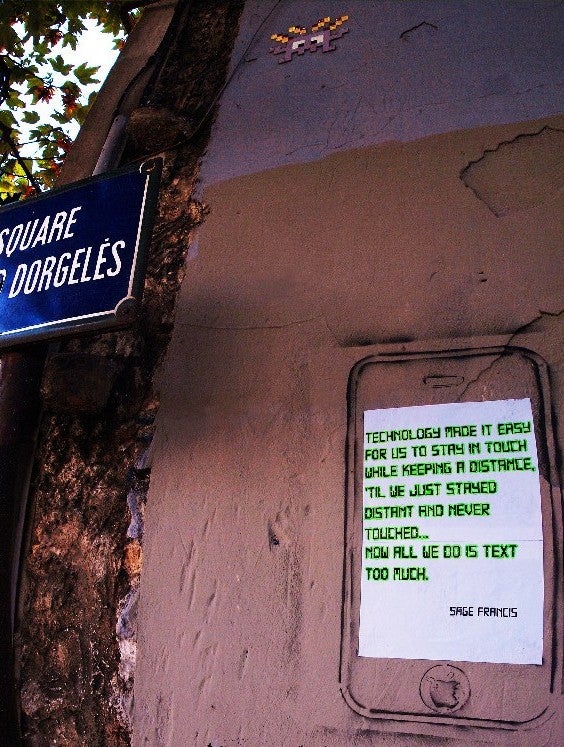 Graffiti dans le 18ème arrondissement de Paris en 2011