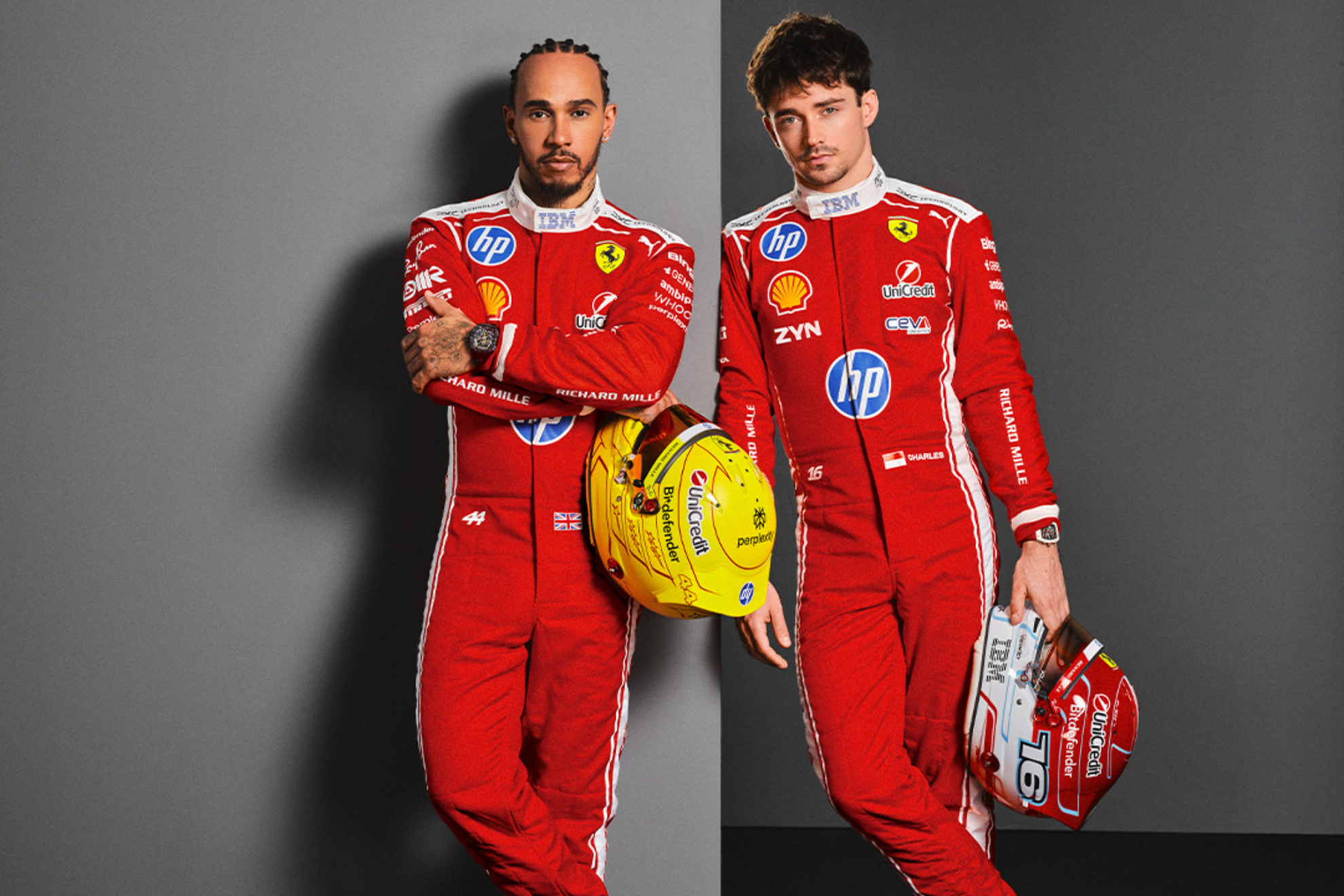 Lewis Hamilton et Charles Leclerc avec la nouvelle tenue.