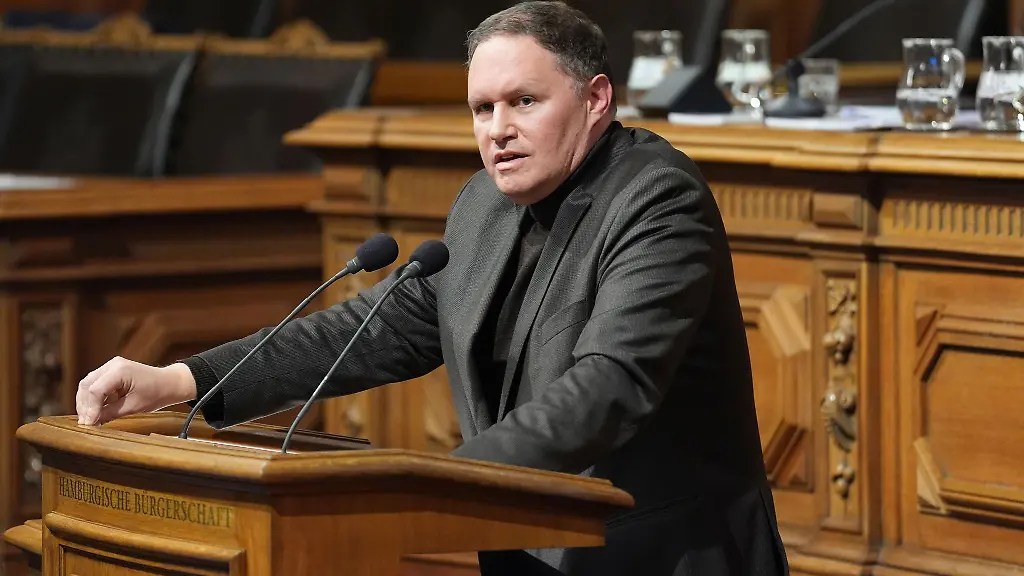 Carsten Brosda, Sénateur des Médias de Hambourg, opposé à une restriction d'âge pour l'utilisation des réseaux sociaux