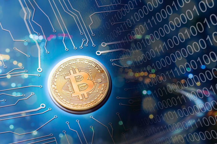 Bitcoin avec fond numérique.