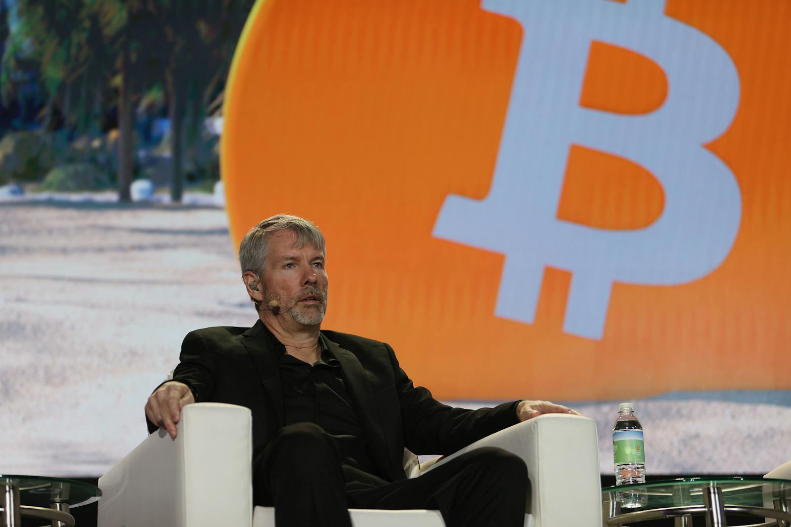 TD Cowen réduit son objectif de prix sur Strategy tandis que le bitcoin s'envole !