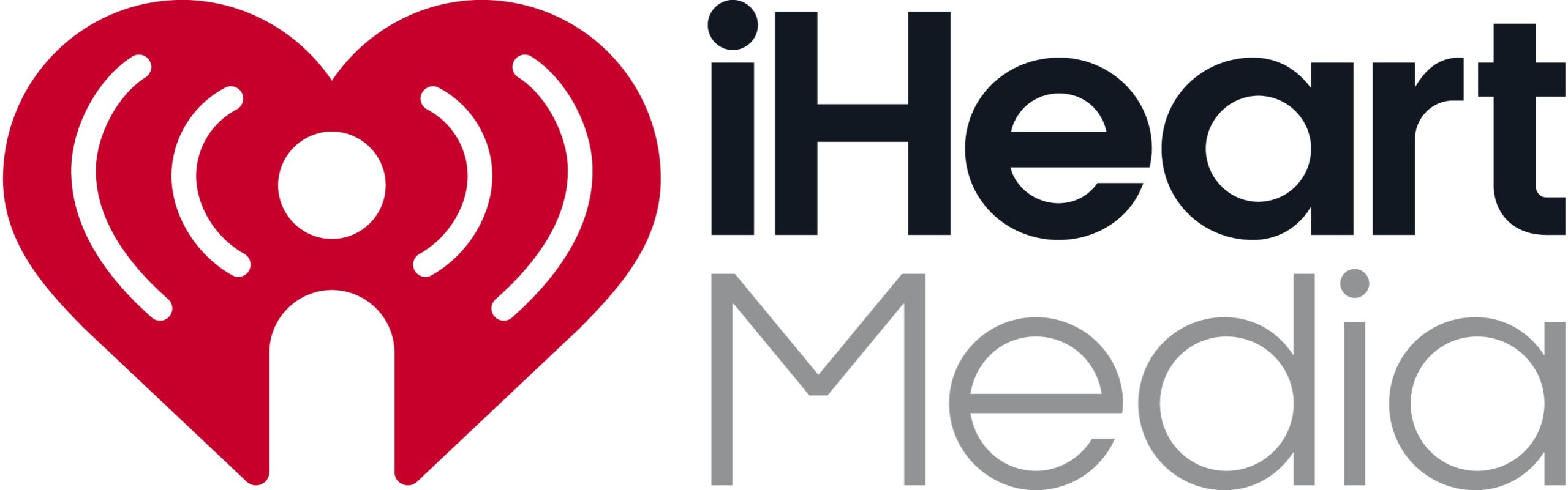 iHeartMedia et TikTok s'associent pour une collaboration explosive : un réseau de podcasts TikTok et une station de radio à la clé !