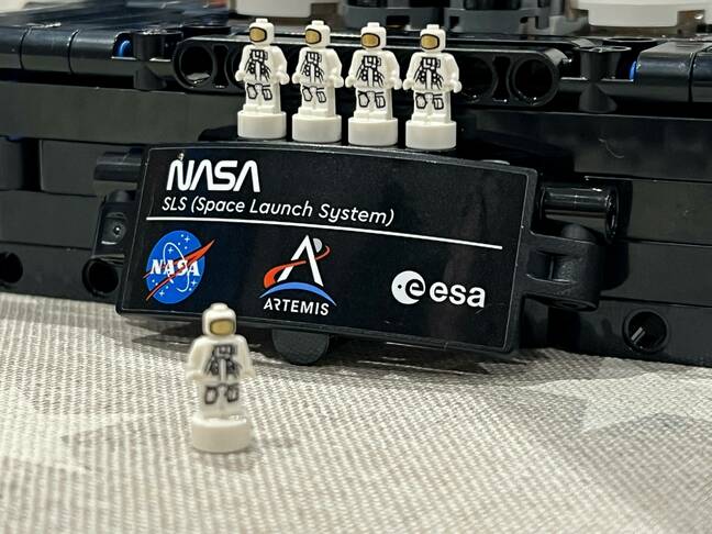 Un astronaute en surplus dans le set Lego SLS