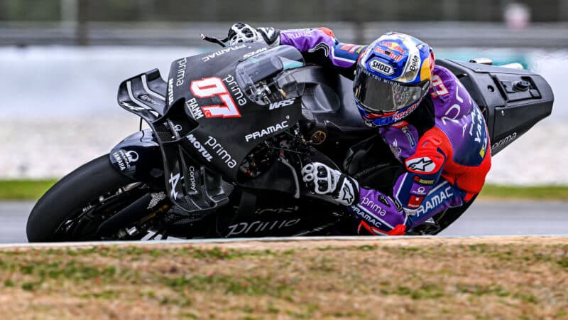 Toprak Razgatlıoğlu sur la moto Yamaha MotoGP 2026