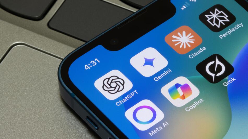 Logos de plusieurs chatbots IA