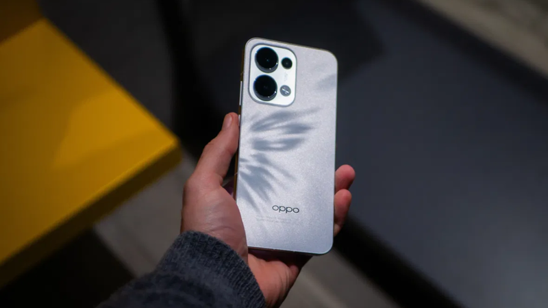 OPPO Reno13