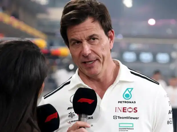 Toto Wolff, directeur de Mercedes, lors d'une interview