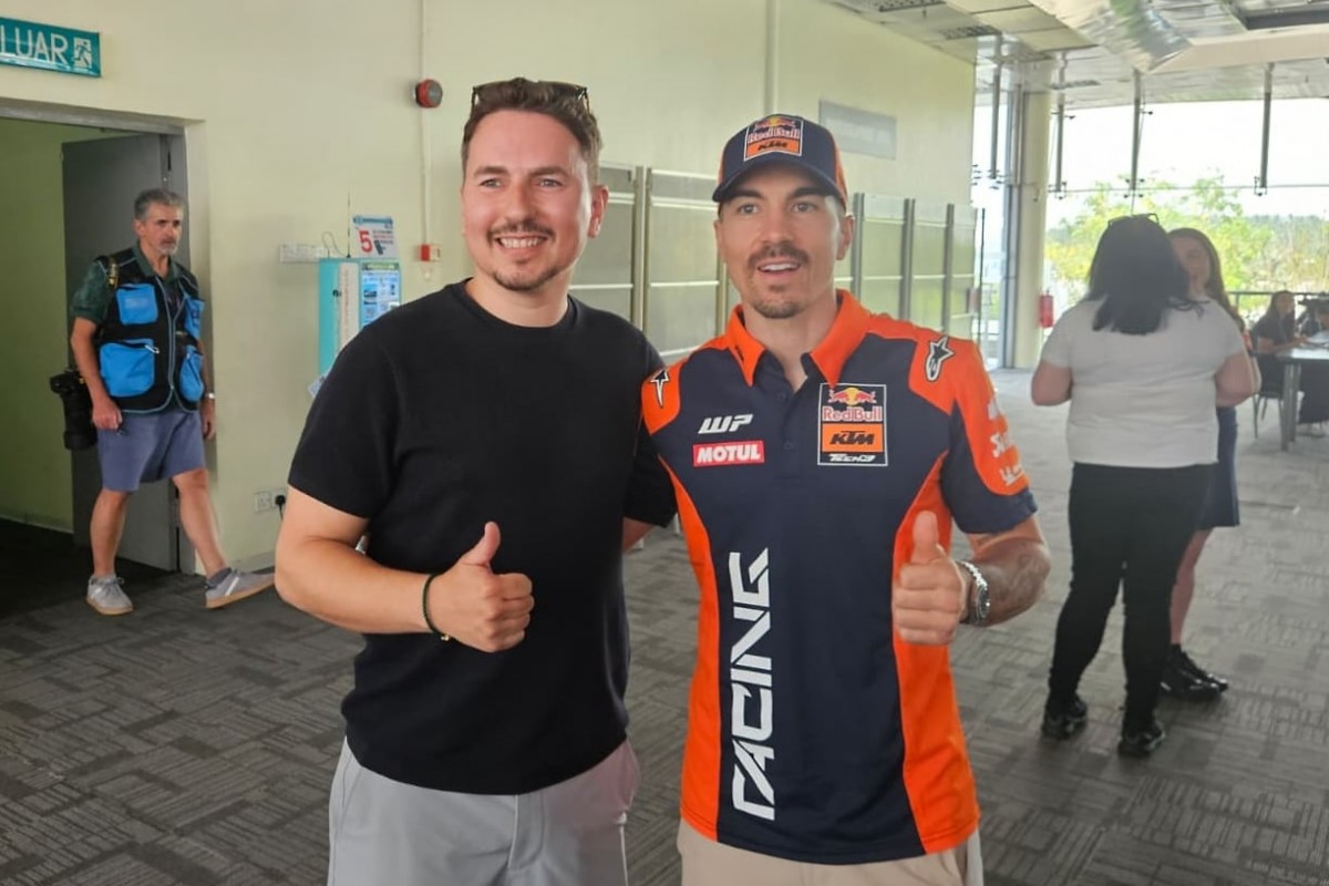 Maverick Vinales et Jorge Lorenzo lors du premier briefing de la saison MotoGP 2026