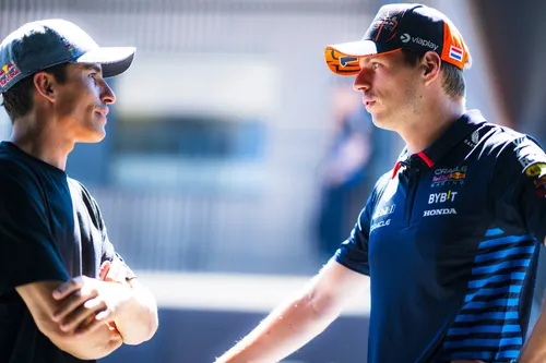 Marc Marquez et Max Verstappen en conversation