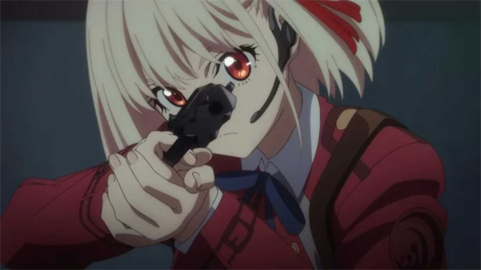 Un extrait de l'anime Lycoris Recoil montrant Chisato prenant visée avec une arme.