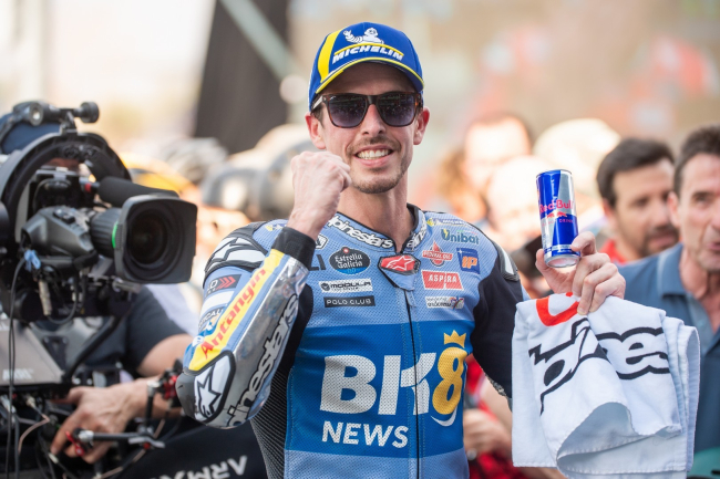 Alex Márquez triomphe à Jerez tout en maintenant Bezzecchi en tête du championnat.