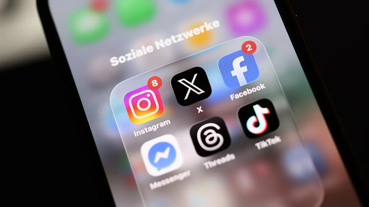Les réseaux sociaux sont de plus en plus scrutés par les gouvernements. Des applications comme Instagram, X et TikTok pourraient bientôt être inaccessibles aux enfants de moins de 15 ans.